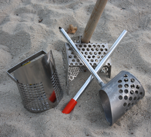 Beach-Metal-Detecting-Scoops-300x271.png